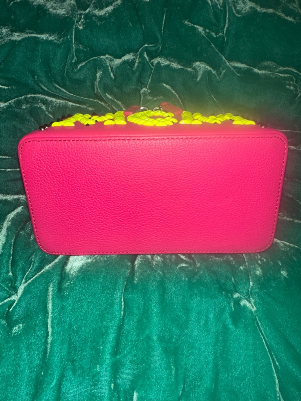 MCM LOVE POTION COSMETIC CASE - Picture 15 of 15